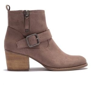 Madden Girl Fibi Engineer Suede Ankle Booties Size 8